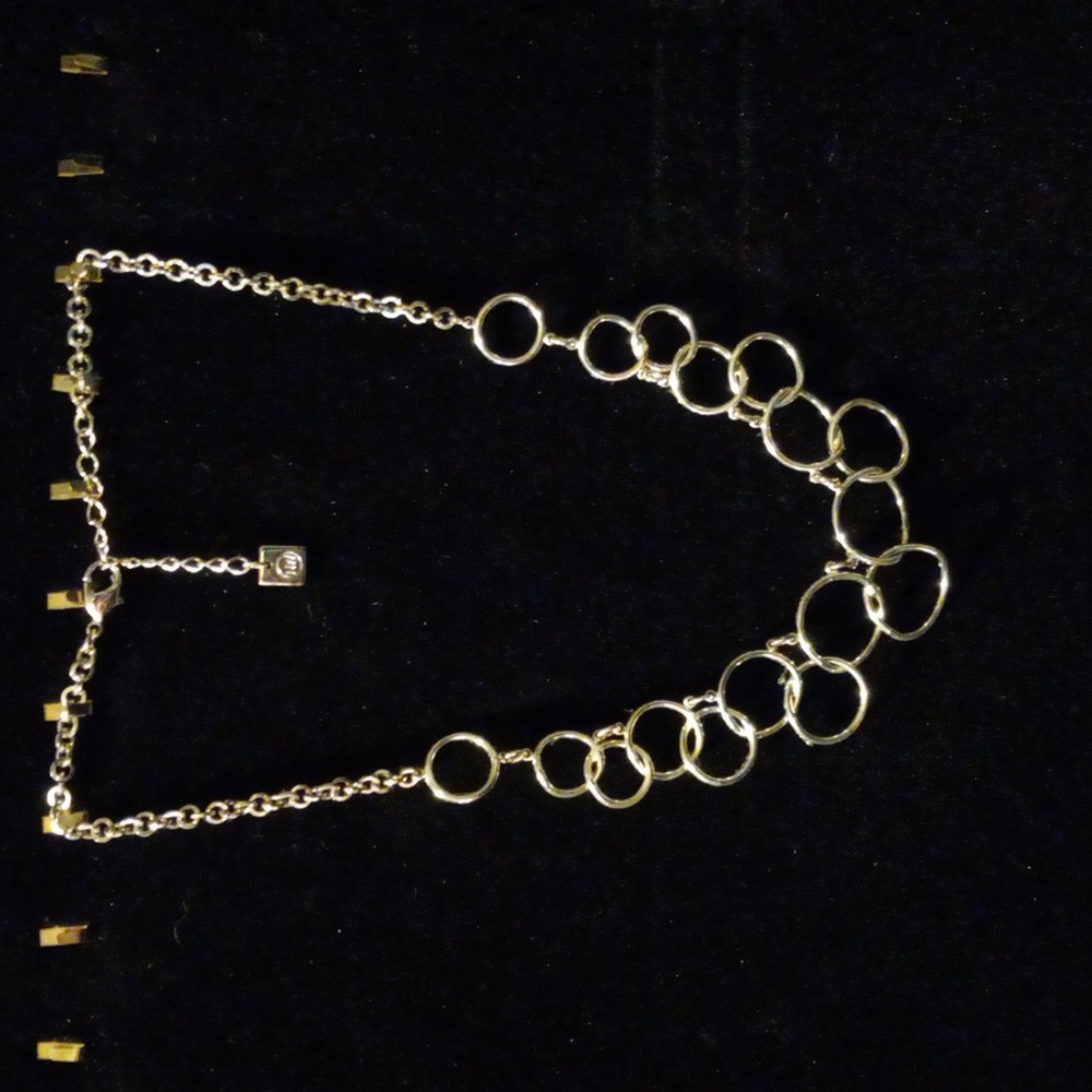 Designer Nine-West circle link chain necklace. 14+2" long.